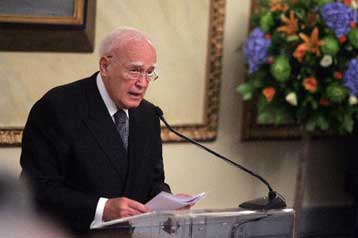 Πού βρίσκονται ο Πρόεδρος και οι πολιτικοί αρχηγοί τον Δεκαπενταύγουστο