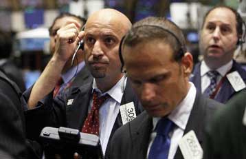 Αμφιβολίες για την ανάκαμψη στις ΗΠΑ μετά την απρόσμενη πτώση των λιανικών πωλήσεων