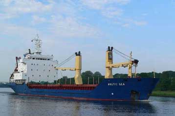 Πέπλο μυστηρίου γύρω από την εξαφάνιση του Arctic Sea στη Μάγχη