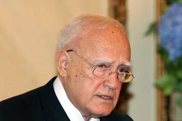 Εκτός Αττικής ο Δεκαπενταύγουστος των πολιτκών αρχηγών