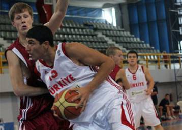 Πρόταση από τον Ολυμπιακό αποκάλυψε ο Καντέρ