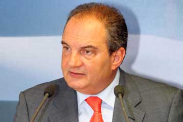 Αυστηρό μήνυμα Καραμανλή σε Τουρκία και ΠΓΔΜ από την Κομοτηνή