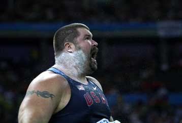 Εκπληκτικός ο Κάντγουελ πήρε το χρυσό μέσα από τα χέρια του Μαγιέφσκι