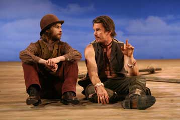 Σαμ Μέντες και Ίθαν Χοκ στην Επίδαυρο για το «Χειμωνιάτικο Παραμύθι»