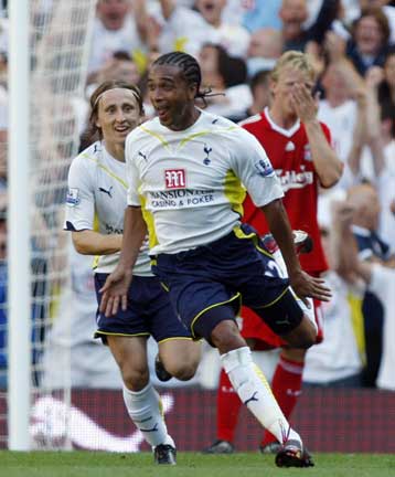 Εντυπωσιακή πρεμιέρα της Τότεναμ, «φτωχή» νίκη της Μάντσεστερ