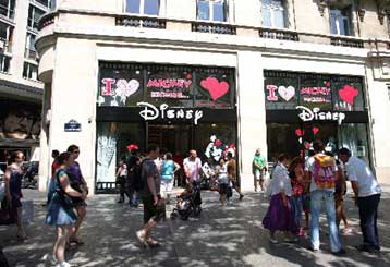 Πρώτη Κυριακή με ανοικτά εμπορικά καταστήματα στη Γαλλία