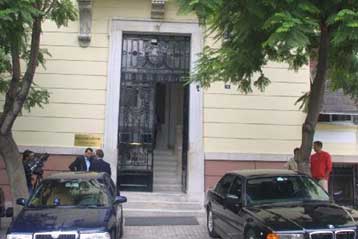 Στο ρυθμό της έκδοσης Χριστοφοράκου «χορεύουν» τα κόμματα