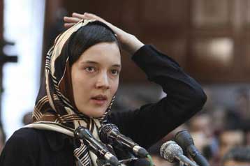 Με εγγύηση 200.000 ευρώ η αποφυλάκιση της Κλοτίλντ Ρις στο Ιράν