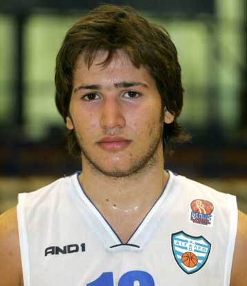 Παίκτες της ΑΕΚ οι Ντόνι ΜακΓκραθ και Χρήστος Μαρίνος