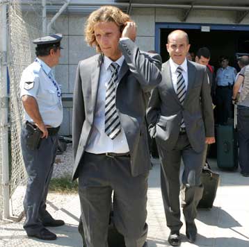 Χωρίς δηλώσεις έφτασε η αποστολή της Ατλέτικο