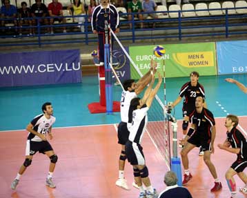 Aποφασίζει ο Καζάζης για τους 14 των φιλικών στη Σερβία