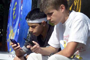 Τα κινητά τηλέφωνα γνωρίζουν ποιοι είναι οι φίλοι μας