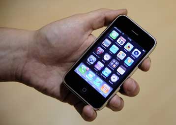 «Μεμονωμένα περιστατικά» οι εκρήξεις σε iPhone και iPod