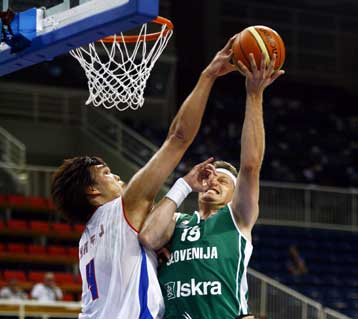 Και ο Σλοβένος σέντερ, Μίχα Ζούπαν στο ρόστερ των Τρικάλων