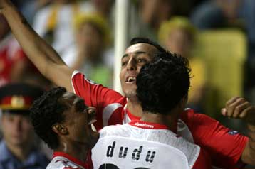 Με Ντουντού και Μήτρογλου πέρασε ο Ολυμπιακός… πέρασε χειροπέδες στη Σερίφ