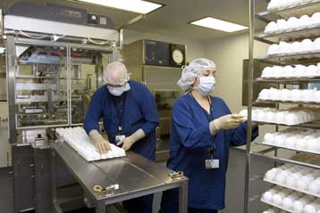 Καθυστέρηση στο εμβόλιο της νέας γρίπης προβλέπουν οι ΗΠΑ