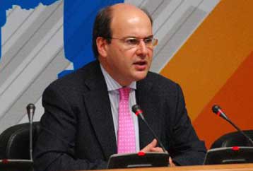 Στη Βουλή οδεύουν νομοσχέδια του ΥΠΑΝ για επιχειρηματικά πάρκα και την ίδρυση εταιριών