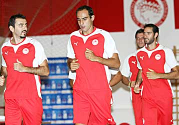 Με πολλές απουσίες η πρώτη του Ολυμπιακού