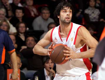 Χαρούμενος που παρέμεινε στον Ολυμπιακό ο Τεόντοσιτς