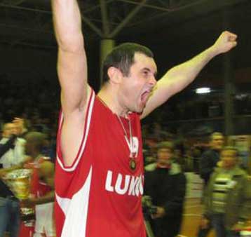 Τη θετική απάντηση του Ρίστε Στεφάνοφ απέσπασε η ΚΑΕ ΑΕΚ