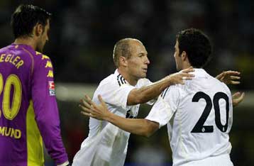 Σούπερ Ρεάλ, 5-0 σε φιλικό τη Ντόρντμουντ