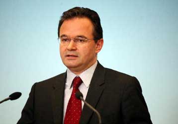 Κάθε μέρα που περνά με αυτή την κυβέρνηση είναι χαμένη, λέει το ΠΑΣΟΚ