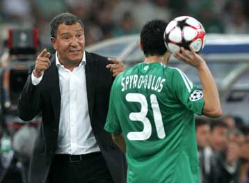 Επεισόδιο μεταξύ Τεν Κάτε και Σπυρόπουλου στην Παιανία