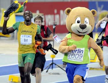 Αγγίζω το στόχο μου να γίνω θρύλος, λέει ο 22χρονος Γιουσέιν Μπολτ