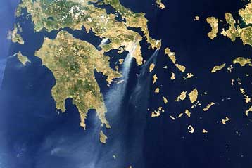 Δορυφόροι και ηλεκτρονικές υπηρεσίες παρακολουθούν τις φωτιές στην Ελλάδα