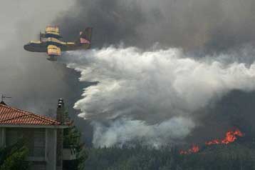 Βοήθεια για την κατάσβεση των πυρκαγιών στην Αττική και από την ΠΓΔΜ