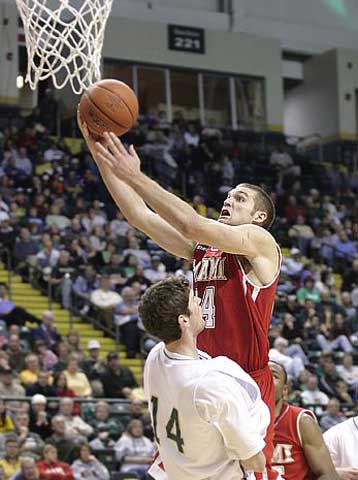 O Μάικλ Μπράμος έφτασε στην Αθήνα και λογαριασμό του Περιστερίου