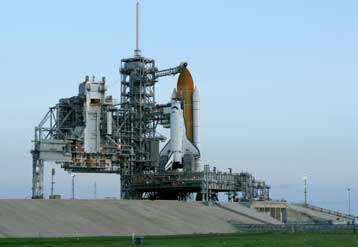 Αναβλήθηκε για 24 ώρες η εκτόξευση του διαστημικού λεωφορείου Discovery