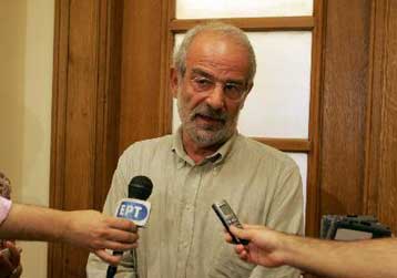 Να φύγει η «κυβέρνηση του τσιμέντου» ζητά ο Αλέκος Αλαβάνος με φόντο τις φωτιές