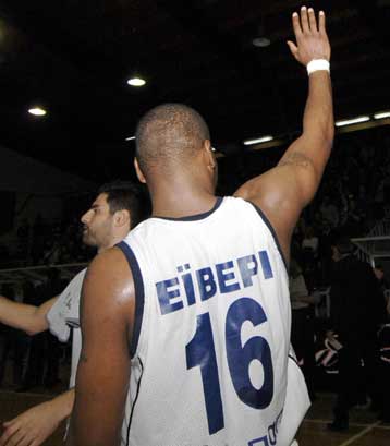 Τέλος ο Εϊβερι από τον Πανελλήνιο, στο χειρουργείο ο Γεωργαλής