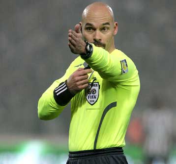 Ο Κάκος «σφυρίζει» στο Αλκαζάρ για το Λάρισα-Ολυμπιακός