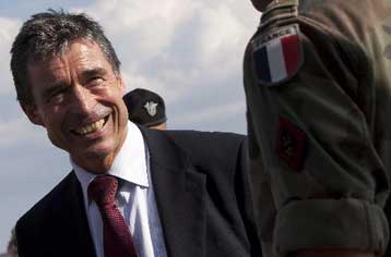 Στην Αθήνα ο Ράσμουσεν με ζητούμενο την άρση του αδιεξόδου στη συνεργασία ΝΑΤΟ-ΕΕ