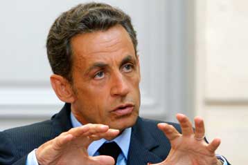 Σαρκοζί και Μέρκελ εναντίον των μπόνους σε τράπεζες και στελέχη τους