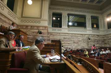 Υπερψηφίστηκε και επί των άρθρων το ν/σ για την αναβάθμιση των ΤΕΙ