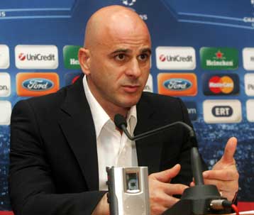 Σε… νεότερα ελπίζει ο Κετσπάγια, την πρόκριση κρατούν οι «ερυθρόλευκοι»