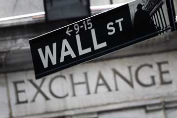 Σε θετικό έδαφος για μια ακόμα συνεδρίαση η Γουόλ Στριτ – Πτώση στην Ευρώπη