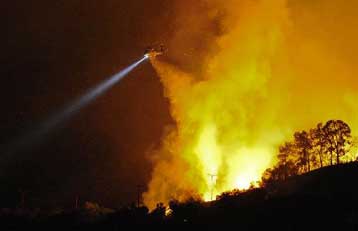 Μεγάλη πυρκαγιά σε πολυτελές θέρετρο κοντά στο Λος Αντζελες