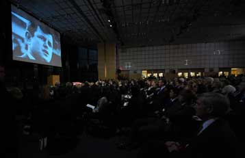 Οι πολίτες των ΗΠΑ αποχαιρετούν τον Έντουαρντ Κένεντι