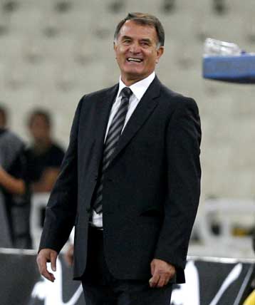 Αισιόδοξος ο Μπάγεβιτς για άνοδο της ΑΕΚ στη συνέχεια