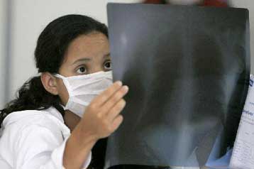 Στους 2.200 οι θάνατοι παγκοσμίως από τη νέα γρίπη, 85 στην Ευρώπη