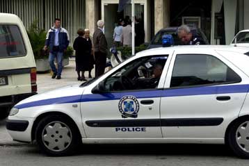 Aστυνομική επιχείριση κατά των παράνομων μικροπωλητών στο κέντρο της Αθήνας