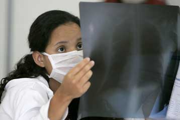 Περιστατικά «σοβαρής μορφής» της νέας γρίπης αναφέρει ο ΠΟΥ