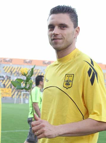 Δίνουν τα χέρια ΑΕΚ και Αρης για τη μεταγραφή του Γιάχιτς