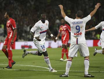 Στο… ρετιρέ η Λιόν, διεκόπη για 20 λεπτά το Νις – Μονπελιέ