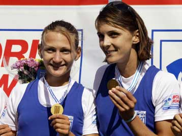 Κουπιά από μέταλλο με χρυσό και ασήμι στο Παγκόσμιο