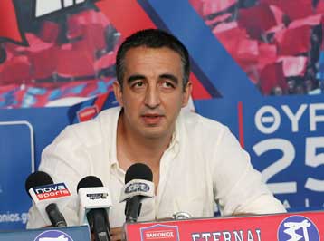 Ο Τσακίρης διέλυσε τα… σύννεφα για τον Εμίλιο Φερέρα στον Πανιώνιο